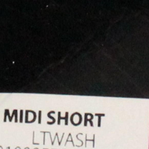 No Boundaries Junior Size 11 Light Wash High Rise Destructed Midi Shorts & Stain - Picture 5 of 15